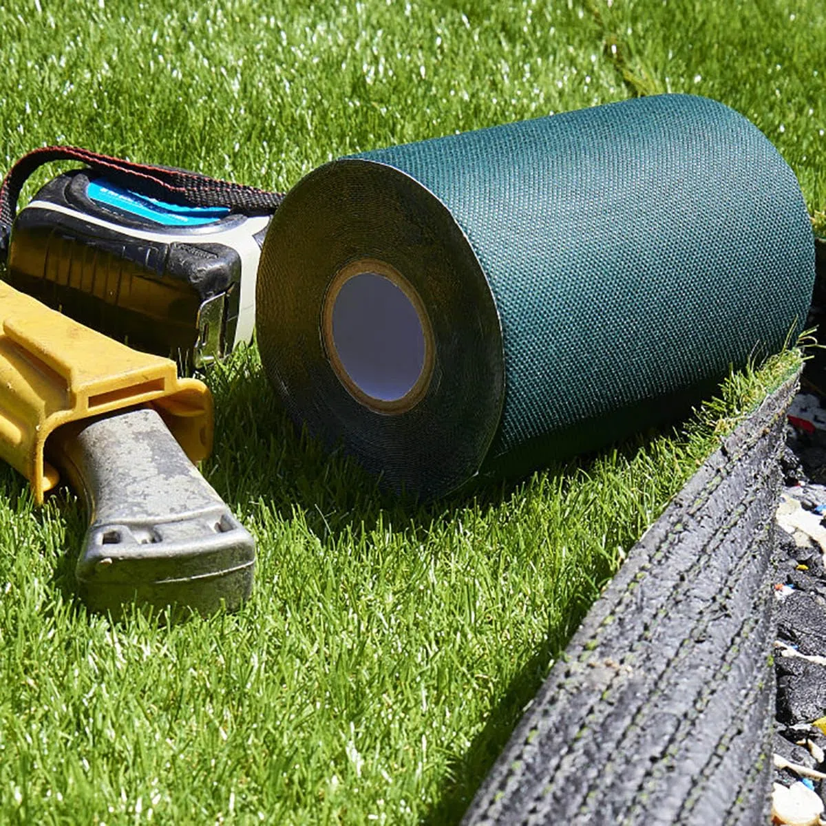 Rasennahtband 15 cm x 10 m - Hochleistungskünstliche Grasverbindungsband, UV -Widerstandskleber für Sichere und Unsichtbare Nähte, Ideal für Garten, Terrasse, Landschaftsbau