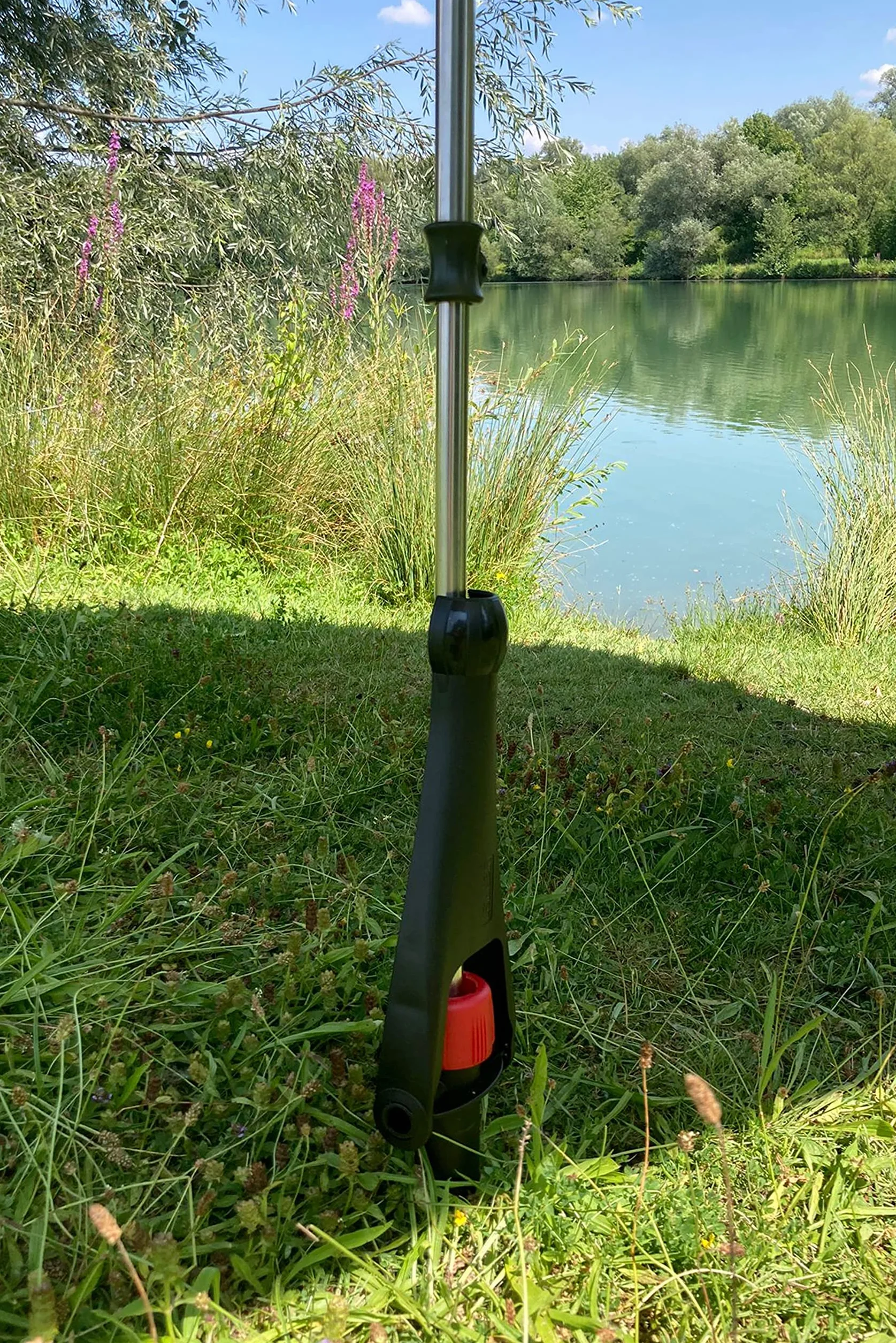Krinner Vario Drill Sonnenschirmständer Sonnenschirmhalter Bodendübel schwarz für Strand Erde Wiese Garten Freizeit und Camping Made in Germany, 20006