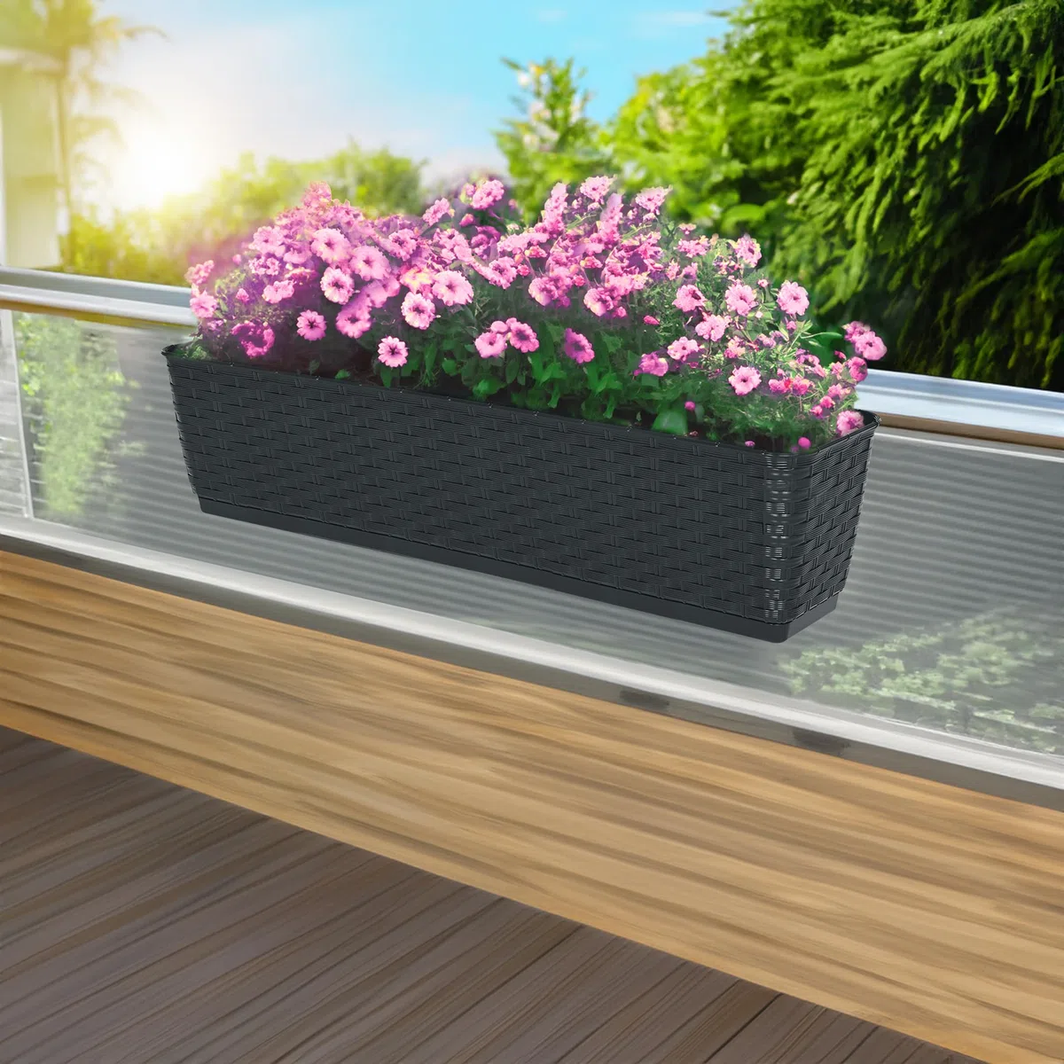 Spetebo Balkon Blumenkasten mit Halterung und Bewässerungssystem - 60 x 15 cm - Kunststoff Geländer Pflanztopf in anthrazit - Pflanzkasten Blumentopf zum Einhängen mit Bewässerungsboden